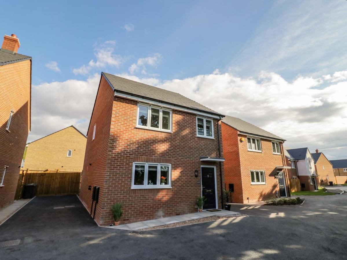 23 Moat House Close Coventry Exterior photo